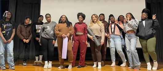 Middle School Girls Mentoring Groups Build Confidence